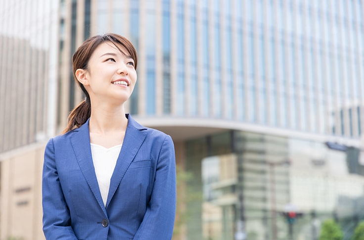 正社員を目指す女性のイメージ